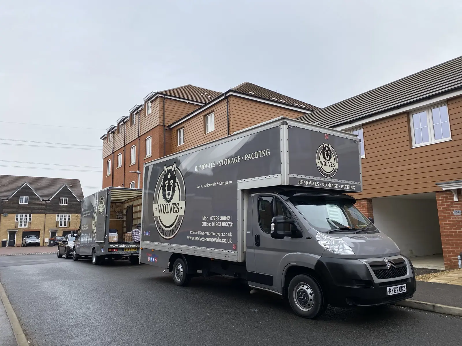 Removal lorry on residential street